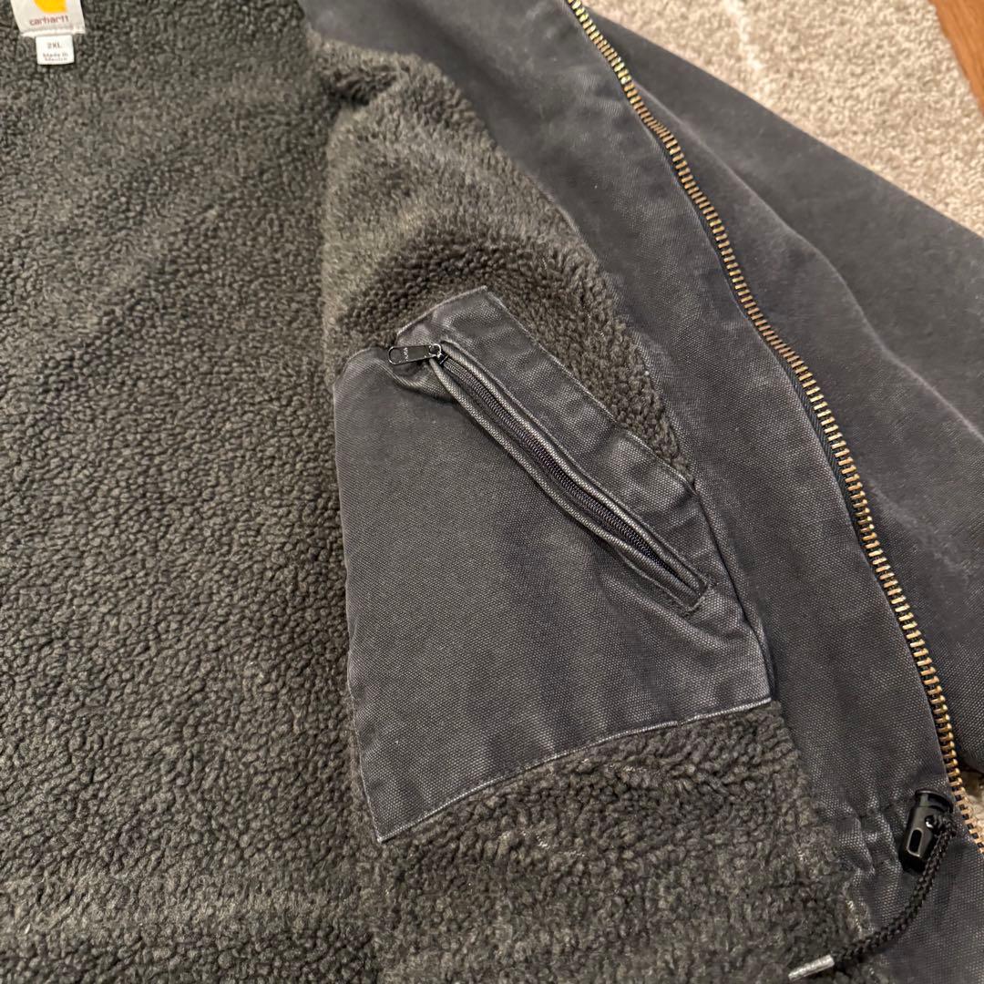 Carhartt 黒 ジップアップジャケット