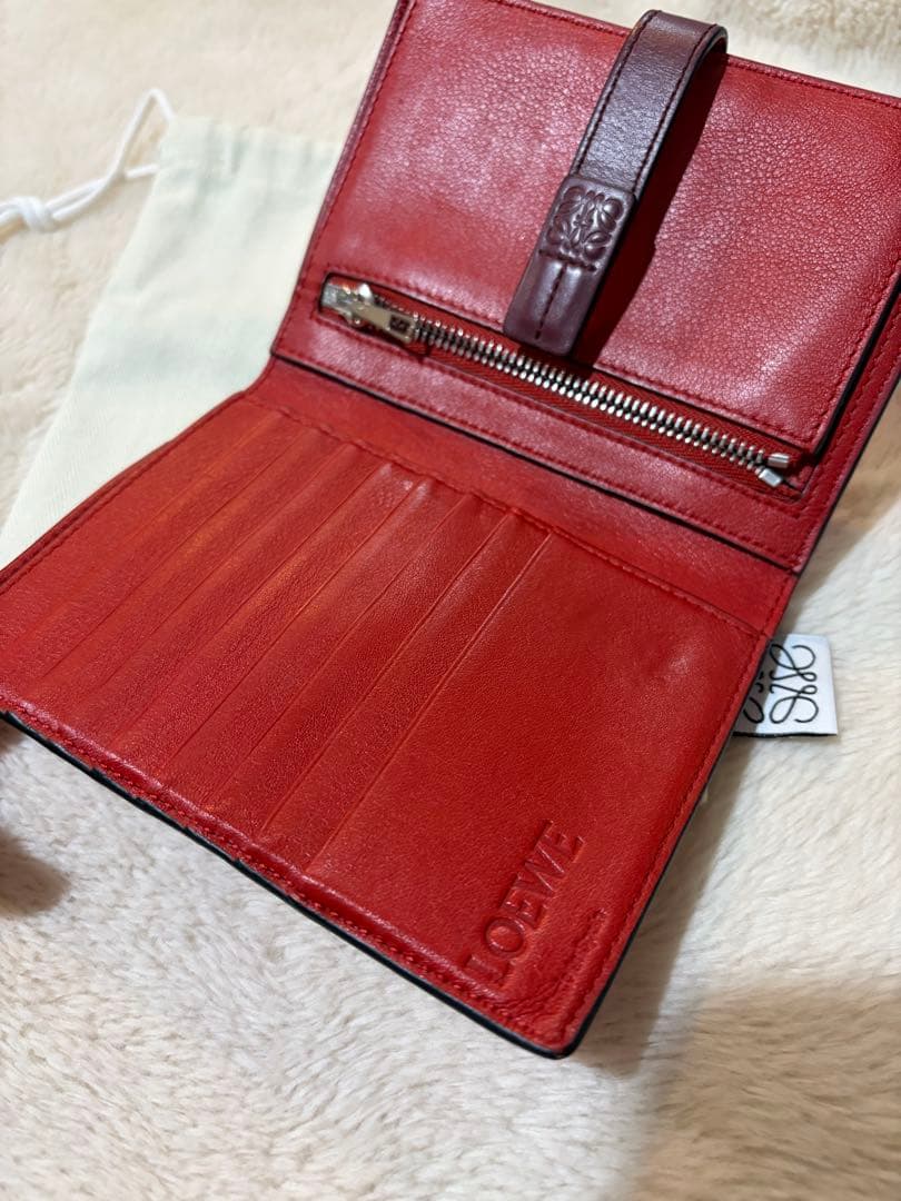 よ　ロエベ財布