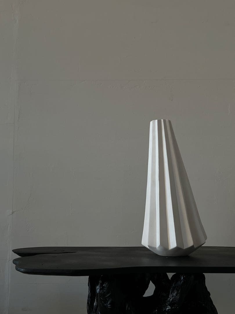 高橋奈己 『 白磁花入 』H.330 x W.170mm／花器オブジェ人気陶芸家