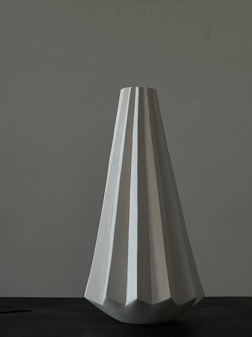 高橋奈己 『 白磁花入 』H.330 x W.170mm／花器オブジェ人気陶芸家