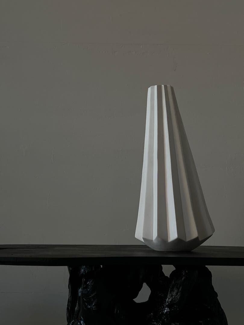 高橋奈己 『 白磁花入 』H.330 x W.170mm／花器オブジェ人気陶芸家