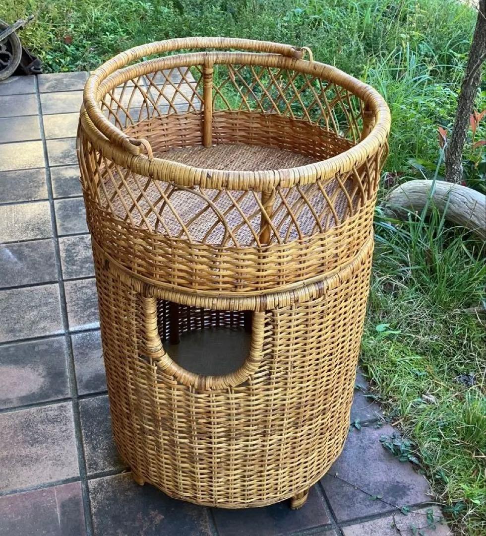 ラタン製キャットベッド ハンドル付き 早いもの勝ち