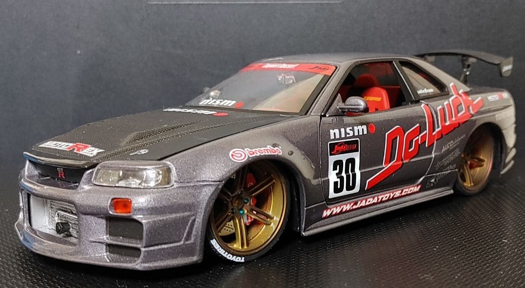 Nissan Skyline (R34) 1:24 ミニカー