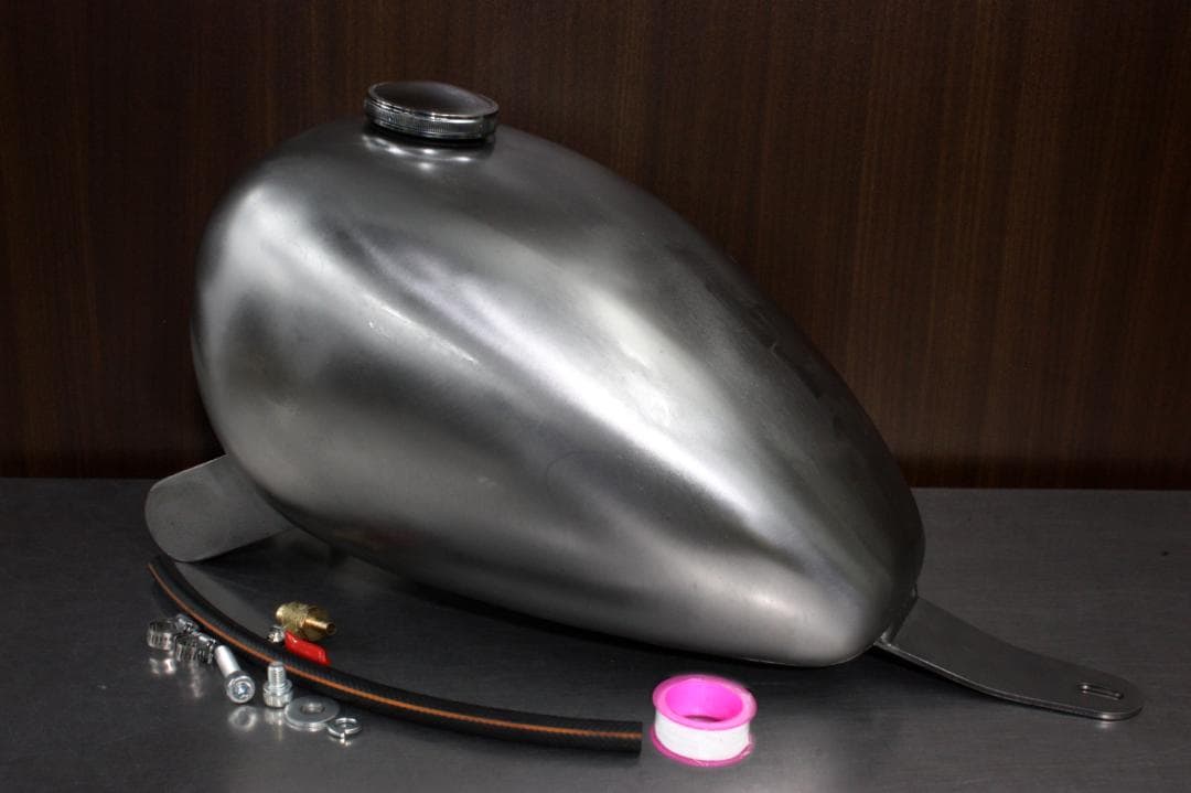 ★-25　未使用新品 ビラーゴ250 ピーナッツタンクKIT　説明書付き