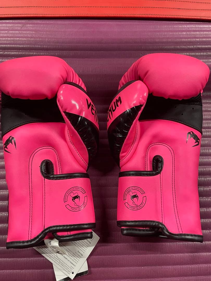 新品　VENUM ヴェナム　8オンス