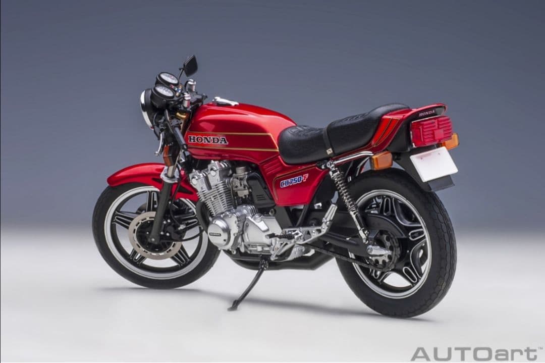 オートアート 1/12 ホンダ CB750F バリバリ伝説 巨摩 郡 グンヘル付