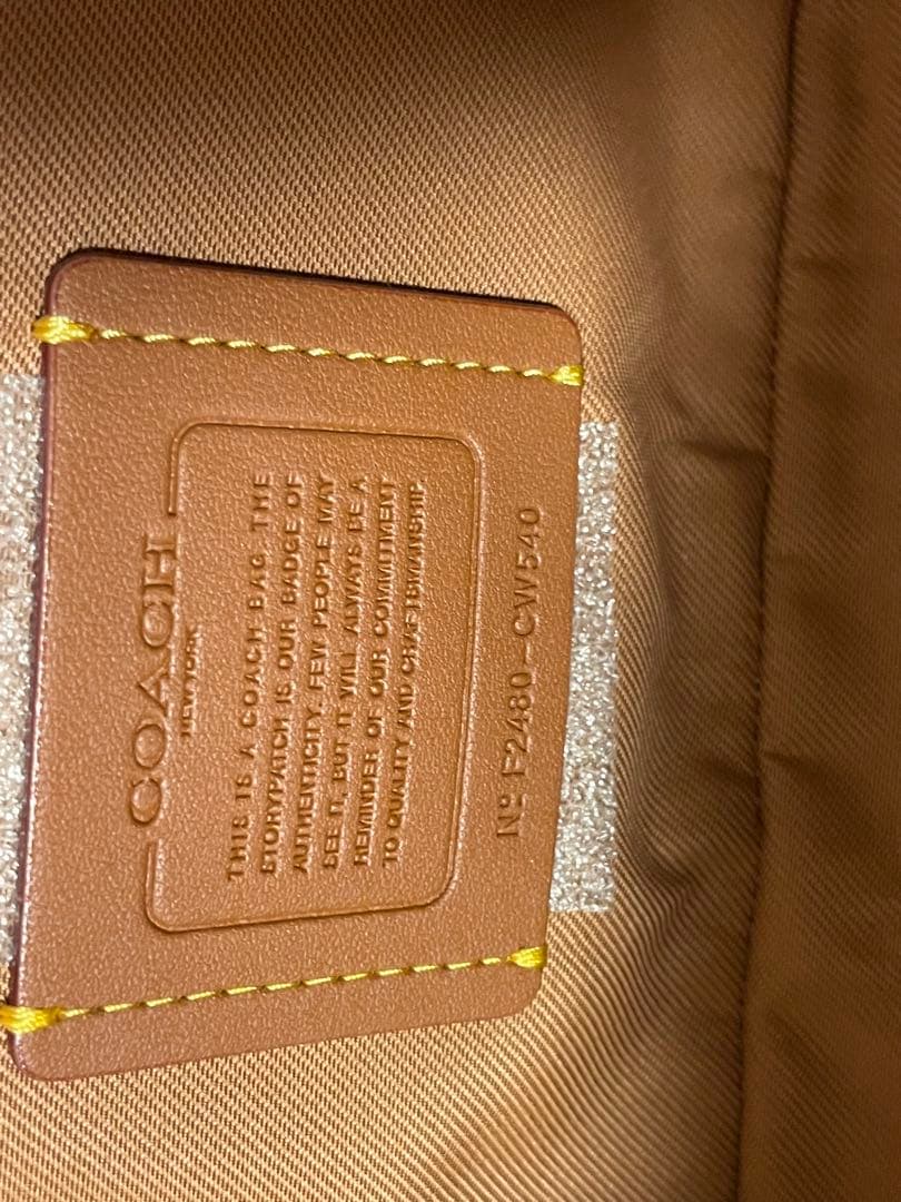 美品　COACH チャータースリムクロスボディ　コーチ　グラフィック　CW540