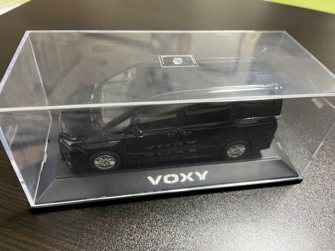 希少！トヨタヴォクシー 80後期VOXY サンプルミニカー 黒202
