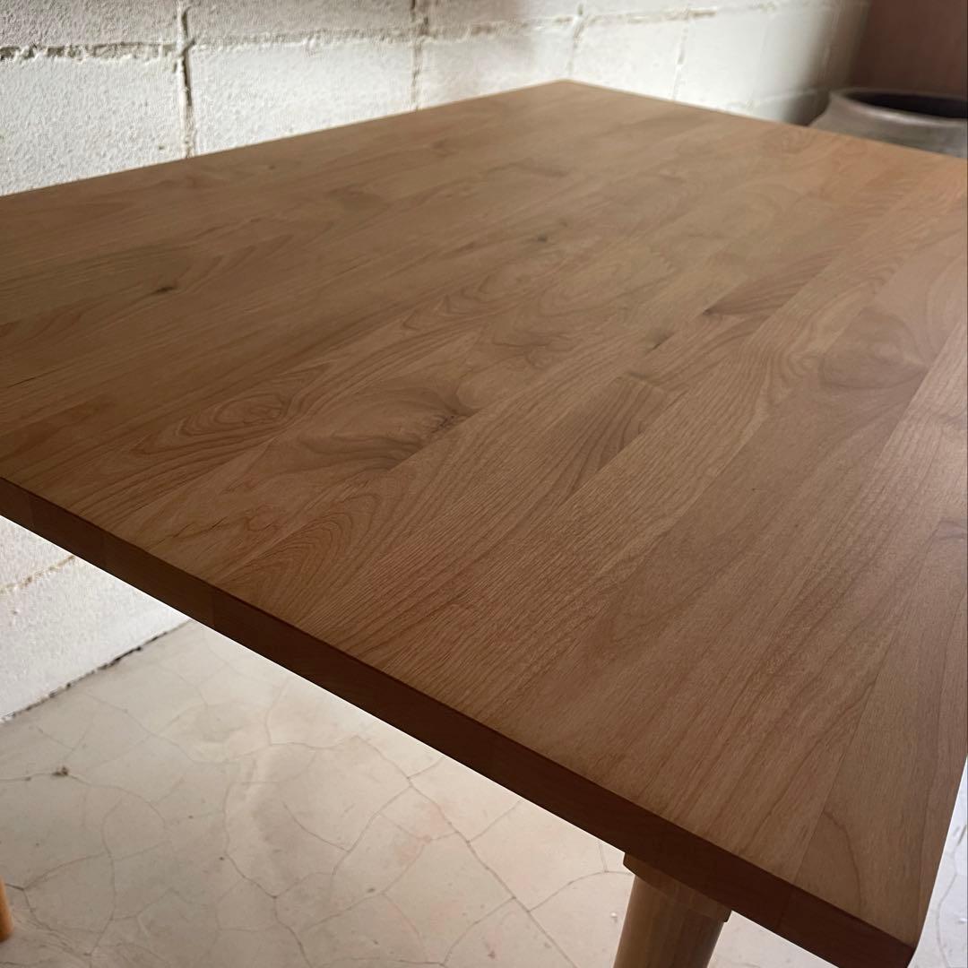 美品　MOMO NATURAL モモナチュラル　ダイニングテーブル　アルダー無垢