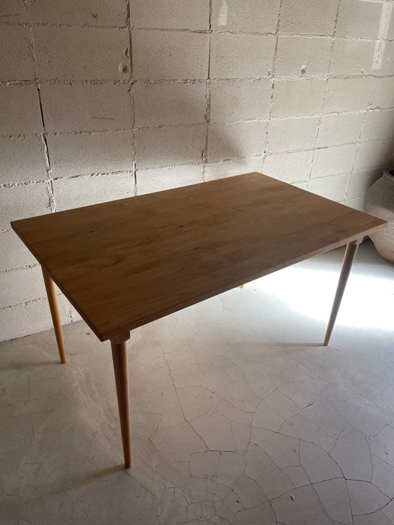 美品　MOMO NATURAL モモナチュラル　ダイニングテーブル　アルダー無垢