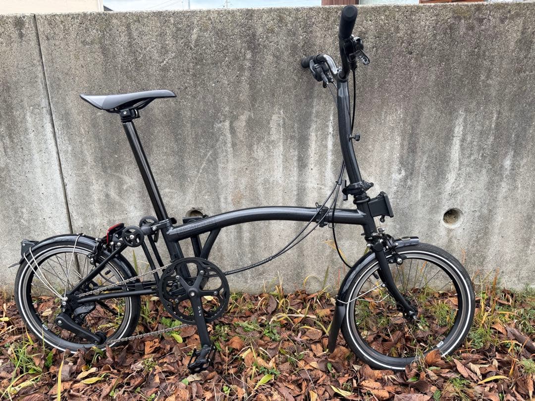 ブロンプトP line 4速ミッドナイトブラック クロモリ➕一部チタンフレーム