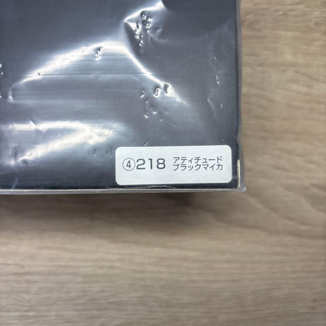 【送料無料】トヨタ ヴォクシー ブラックマイカ 1/30カラーサンプルミニカー