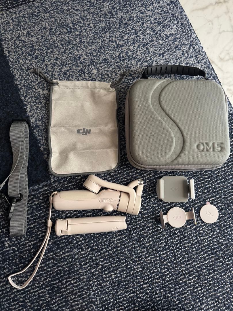 DJI OM 5 サンセット ホワイト スマートフォンジンバル　補助ライト付き