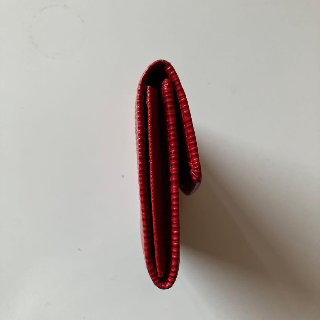 Louis Vuitton エピレザー 二つ折り財布 レッド
