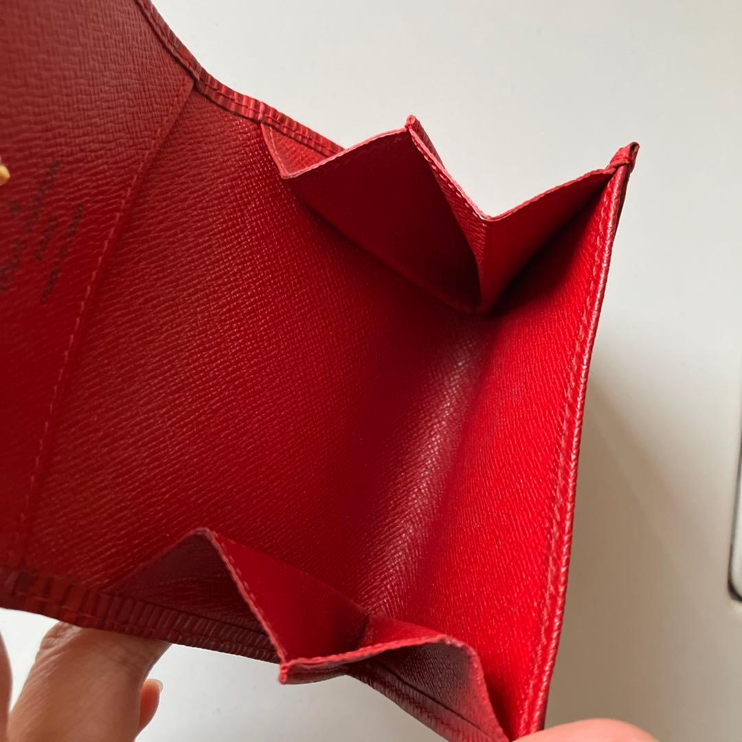 Louis Vuitton エピレザー 二つ折り財布 レッド