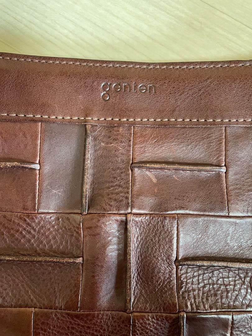 最終値下げ　genten Mattone レザー ショルダーバッグ