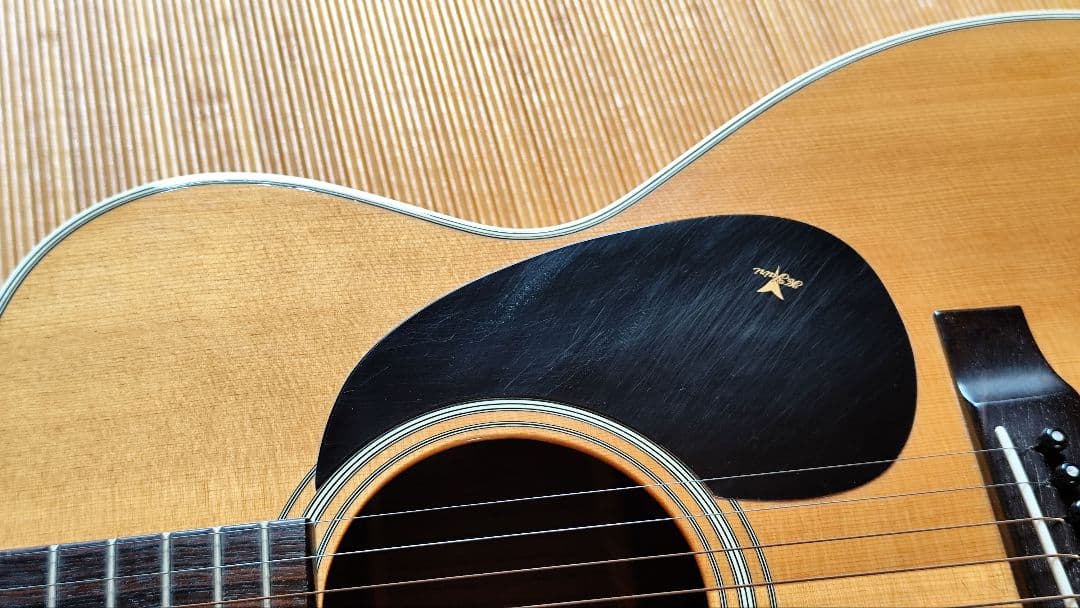 ヤイリギター　YF-00028B ピックアップ付　エレアコ