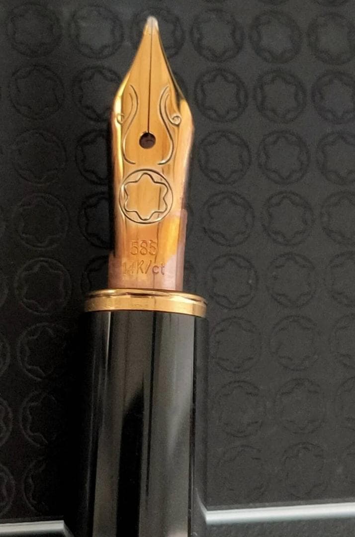 新品同様 モンブラン ノブレスオブリージュ 14K585　ゴールド　万年筆　箱付