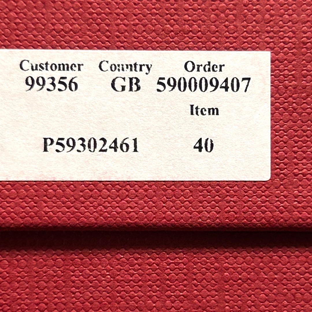 ✨極美品✨ VALENTINO ヴァレンティノ 二つ折り財布 高級 希少性大✨