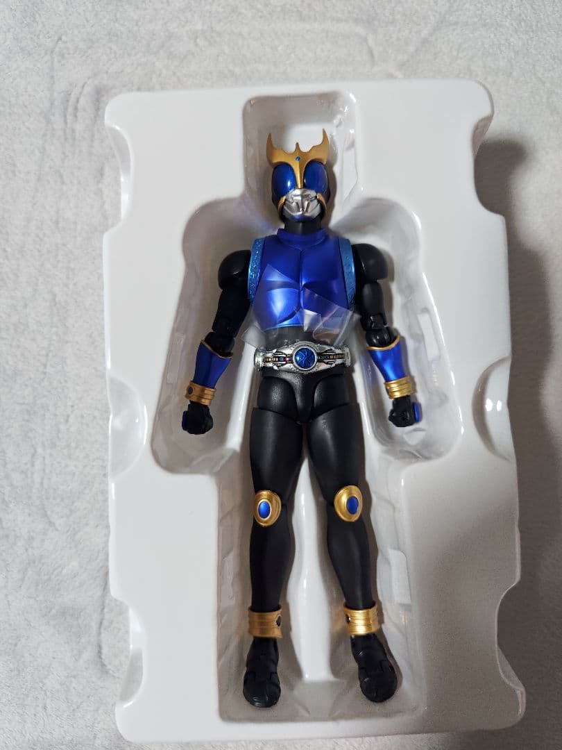S.H.Figuarts　真骨彫製法　仮面ライダークウガ　ドラゴンフォーム