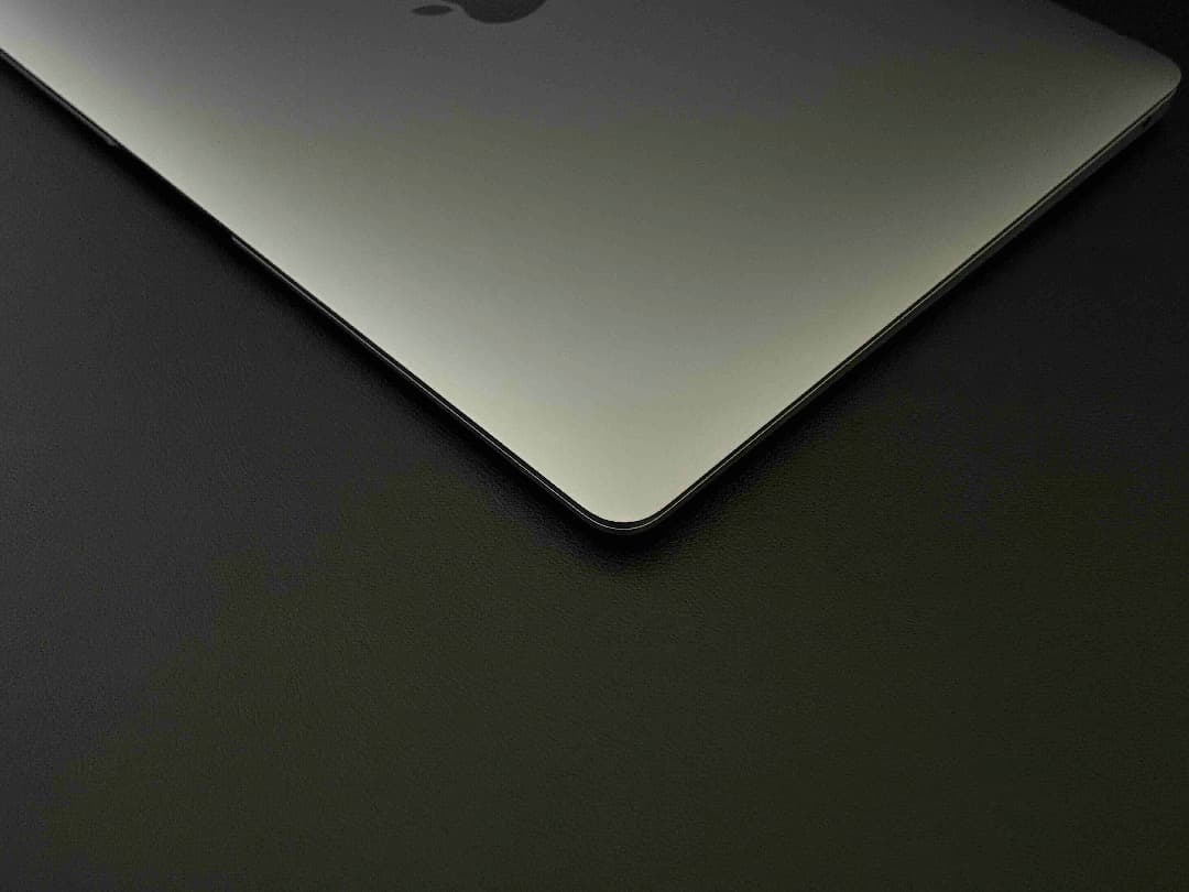 【美品】MacBook Air（M1,2020）13.3㌅ 16GB CTO