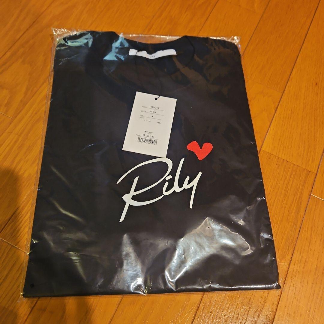 Rily 黒 Tシャツ