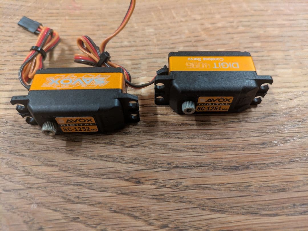 SAVOXデジタルサーボ SC-1251MGとSC-1252MG