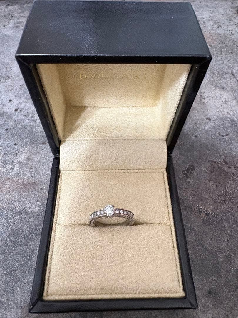 ブルガリ　正規品　美品　ダイヤモンドリング