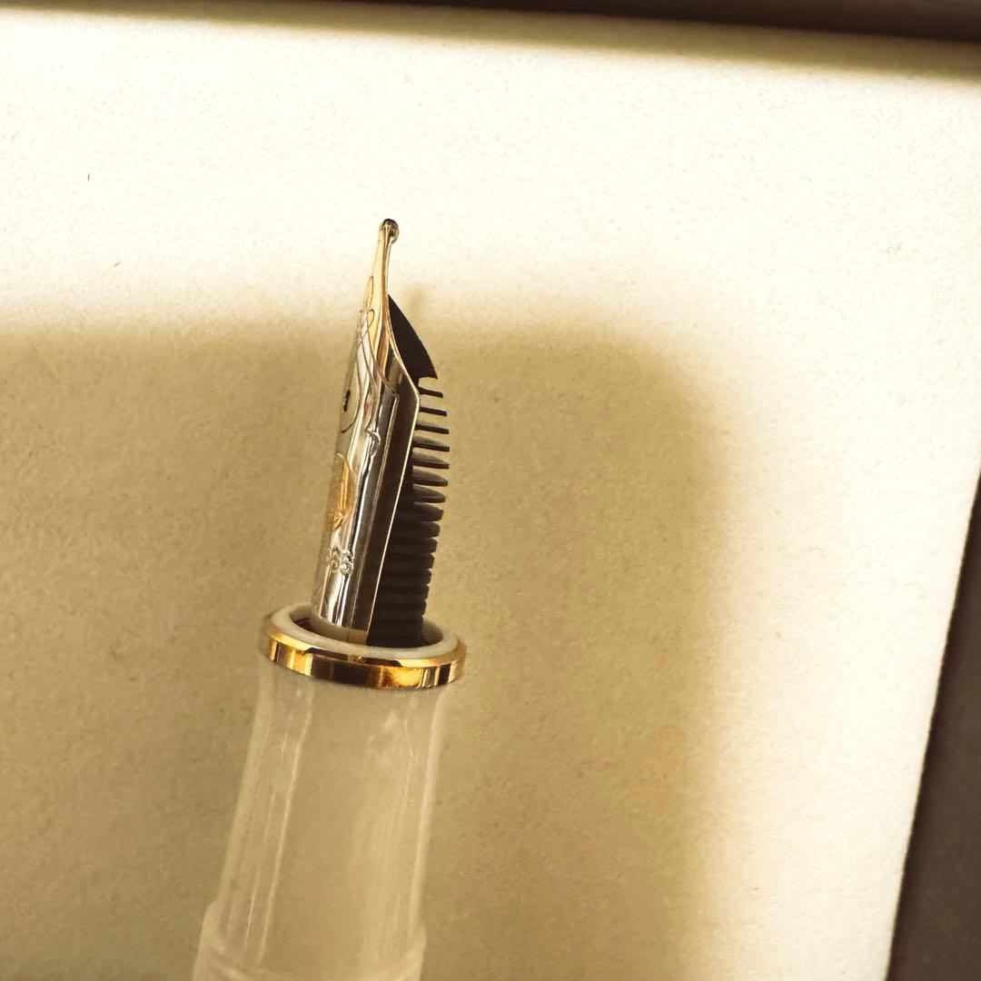 PelikanスーべレーンM400万年筆 ホワイト トータス　M中字