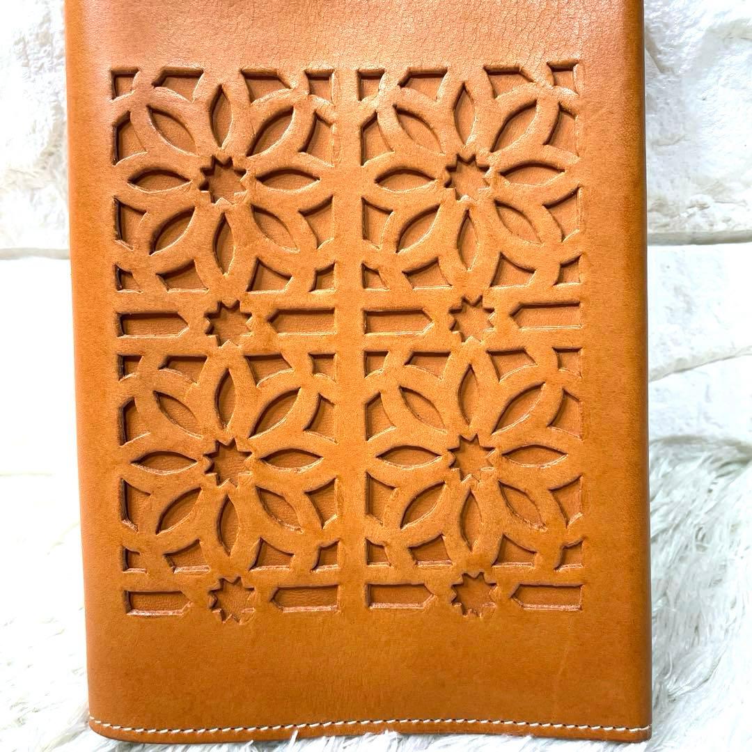 未使用級✨genten ゲンテン　カットワーク ブックカバー　牛革　文庫版