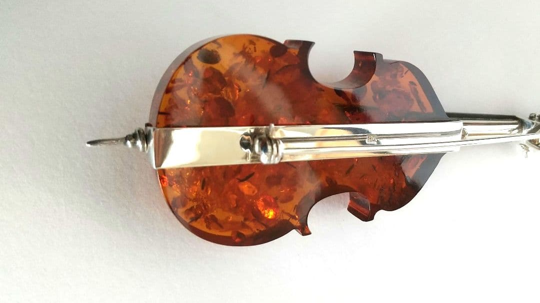 琥珀 シルバーブロ―チ (チェロ)