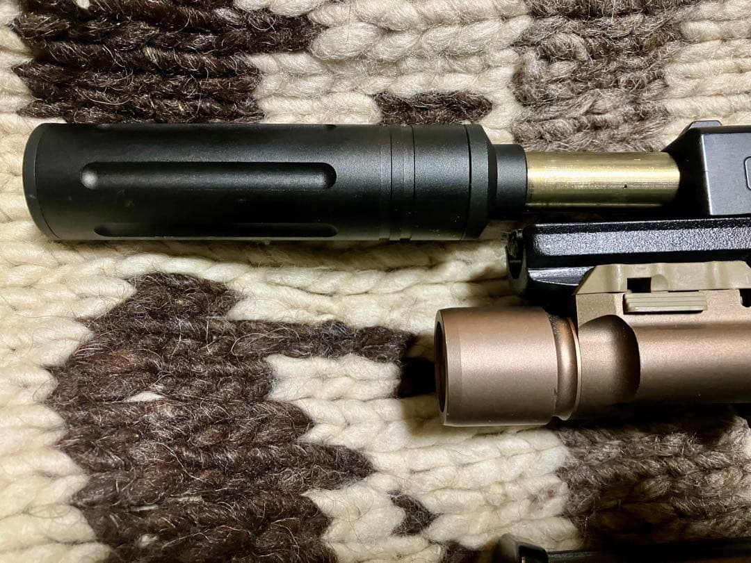 東京マルイ　ガスブローバックハンドガン　グロック17 gen3 カスタム　中古