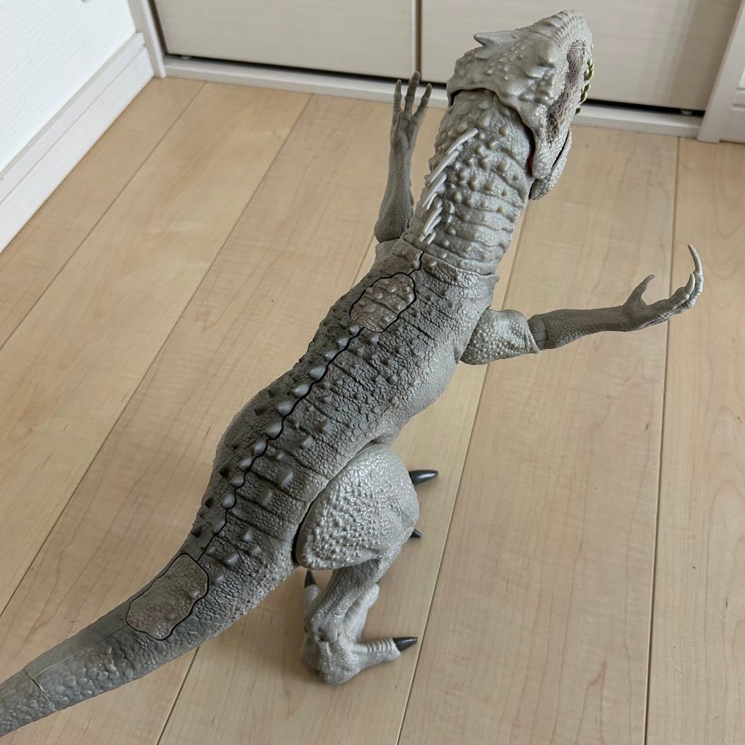 ジュラシックワールド　インドミナスレックス/ティラノサウルス/スピノサウルス