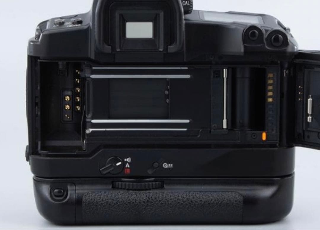 Canon キヤノン EOS 3 フィルム一眼レフカメラ