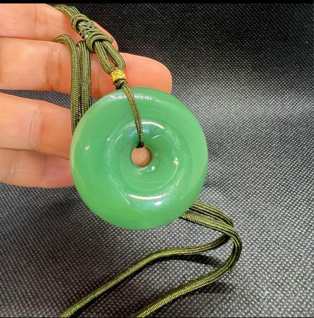 天然和田玉碧玉翡翠アップルグリーン平安ボタンのネックレスAB1063