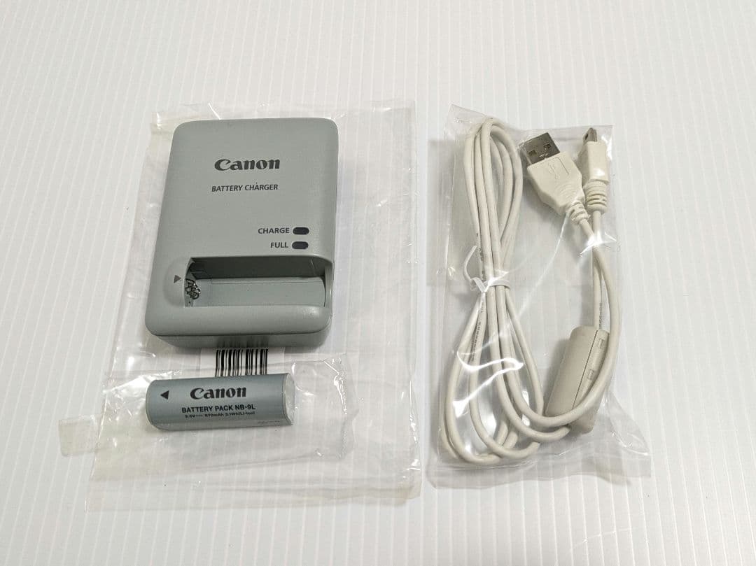 【美品】Canon IXY3 シルバー　コンパクトデジタルカメラ PC1736