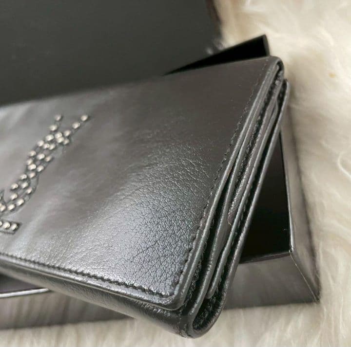 イブサンローラン YSL 二つ折り 財布 スタッズ ロゴ 黒 ブラック 正規品