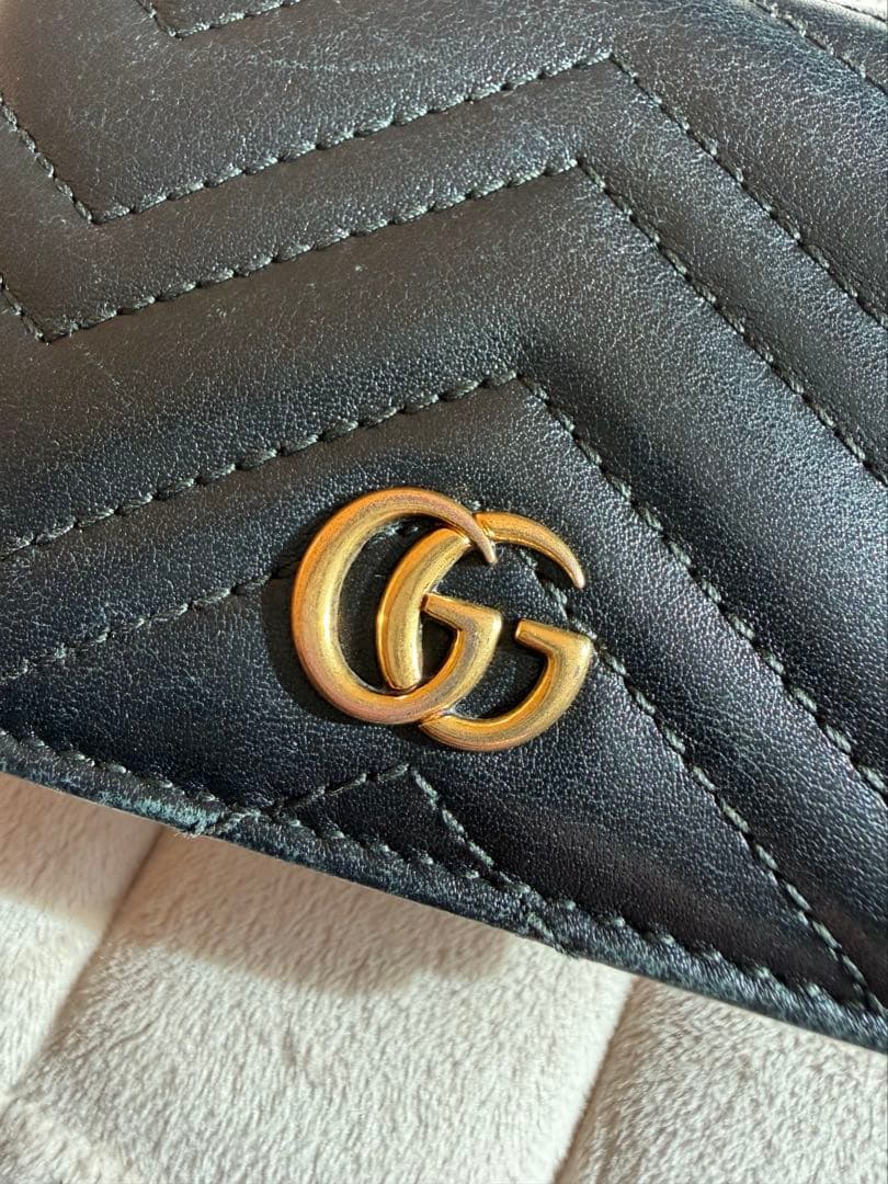 GUCCI ブラック 二つ折り財布 キルティング