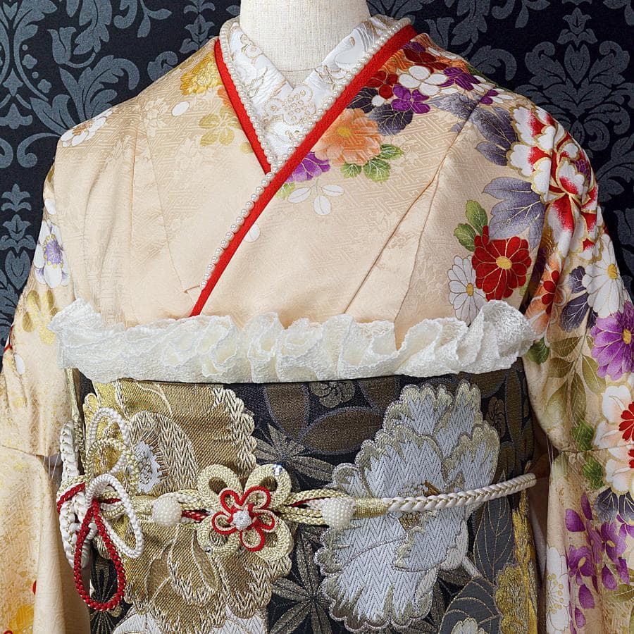 振袖セット オーダー仕立て 鳥の子色 ベージュ　牡丹　古典　成人式