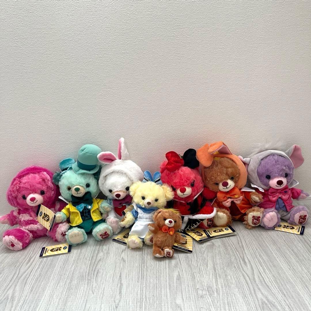 ユニベアシティ　不思議の国のアリス　コスチューム付き　全部セット　　新品タグ付き