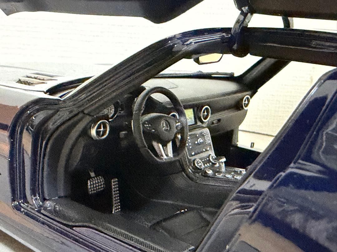 ミニカー Minichamps 1/18 Mercedes Benz SLS AMG