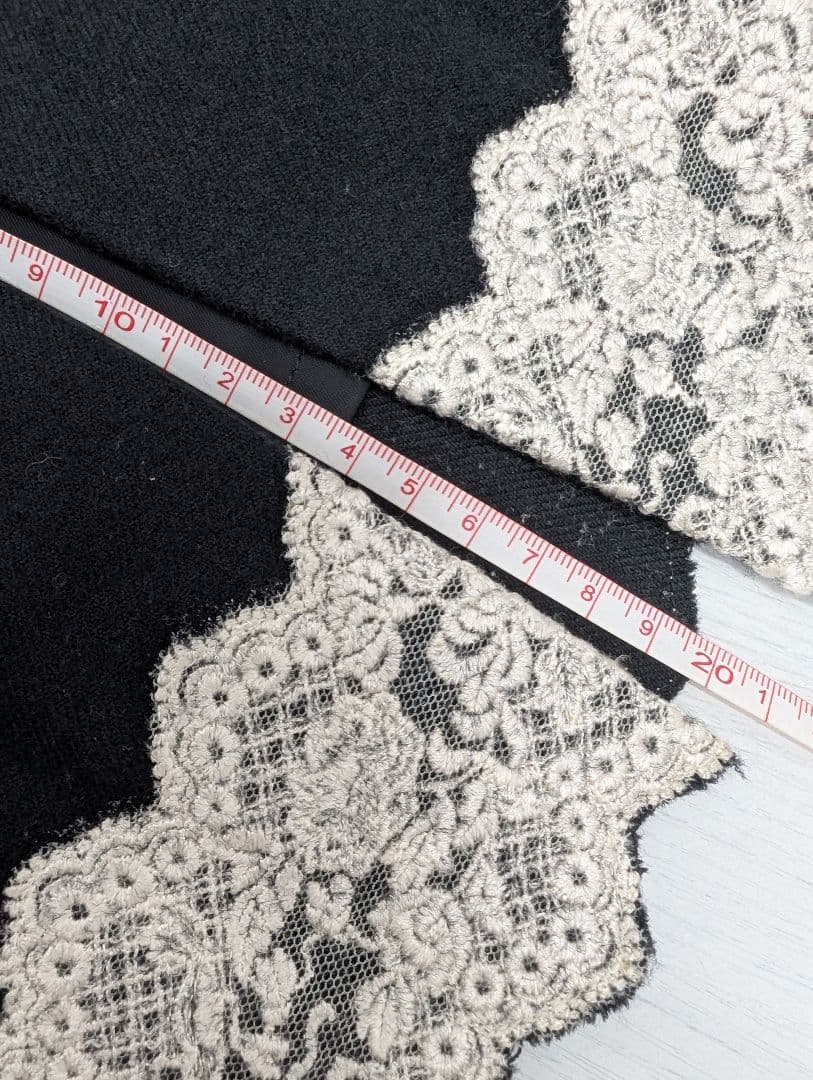 ケイタ・マルヤマ TOKYO PARIS 黒ウール 花柄レース 膝丈 スカート