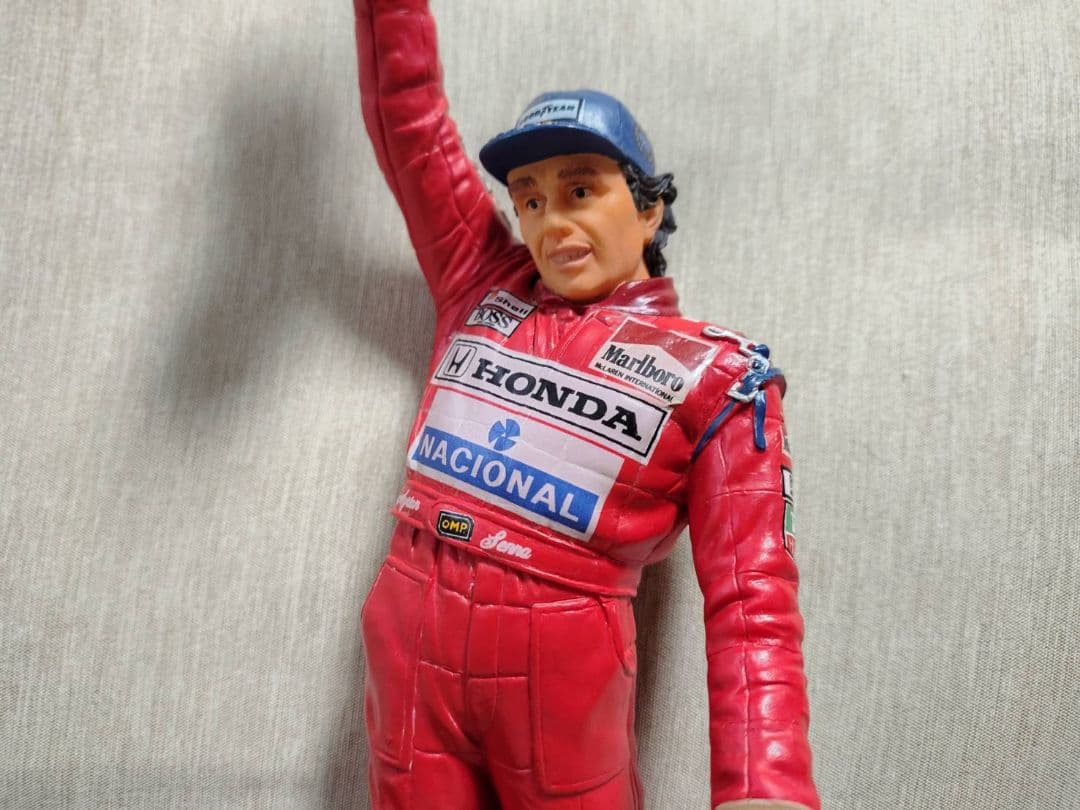 フィギュア トロフィ