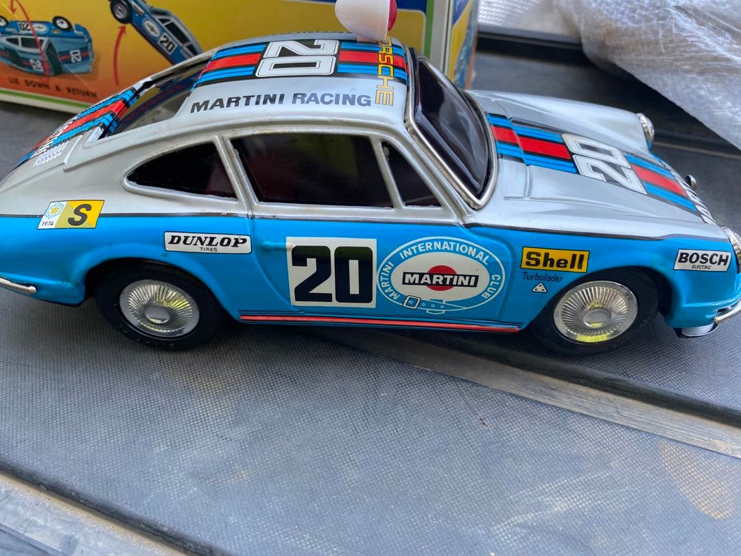 1/16スケール ポルシェ911マティーニレーシング仕様 ブリキ模型