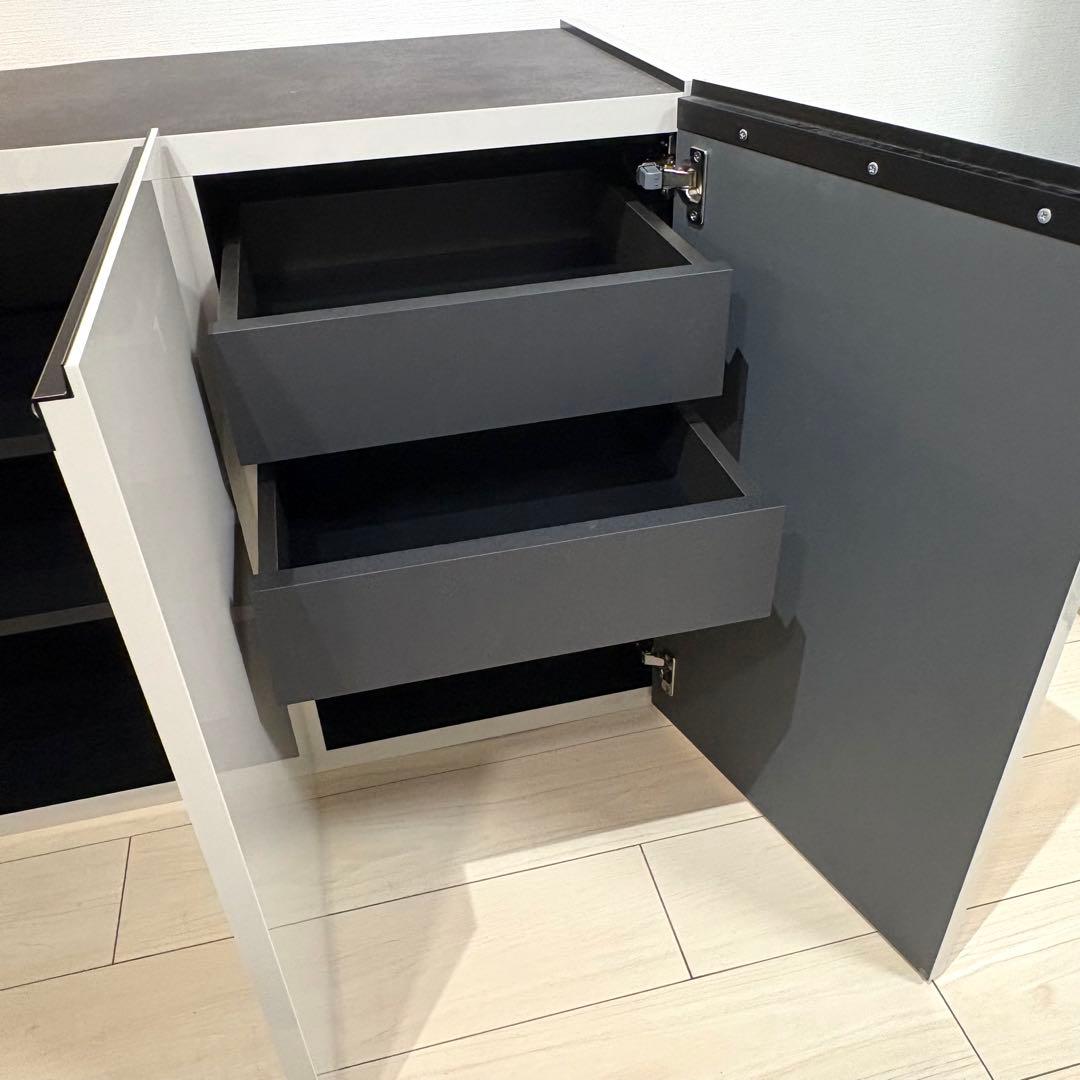 【ほぼ未使用】パモウナ　CEキャビネット シルキーアッシュ 3扉 120cm