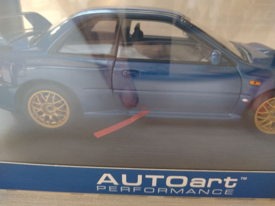 オートアート　1/18　スバル インプレッサ 22B STi バージョン