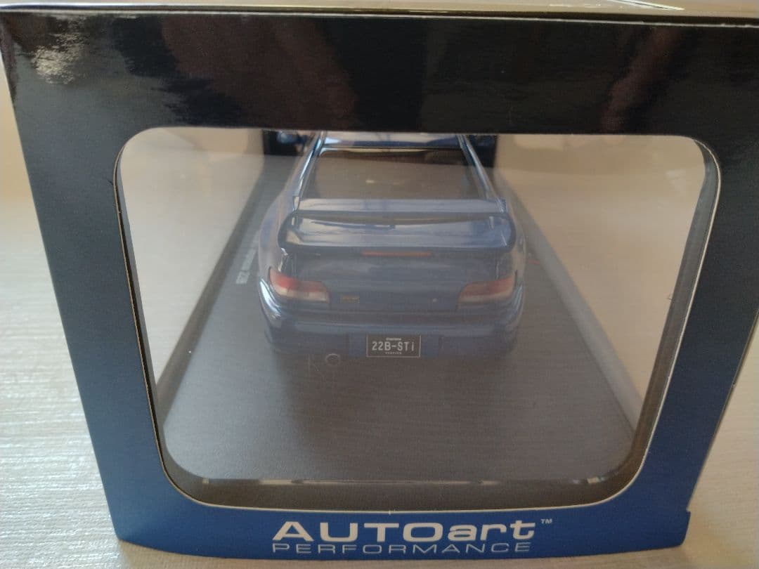 オートアート　1/18　スバル インプレッサ 22B STi バージョン