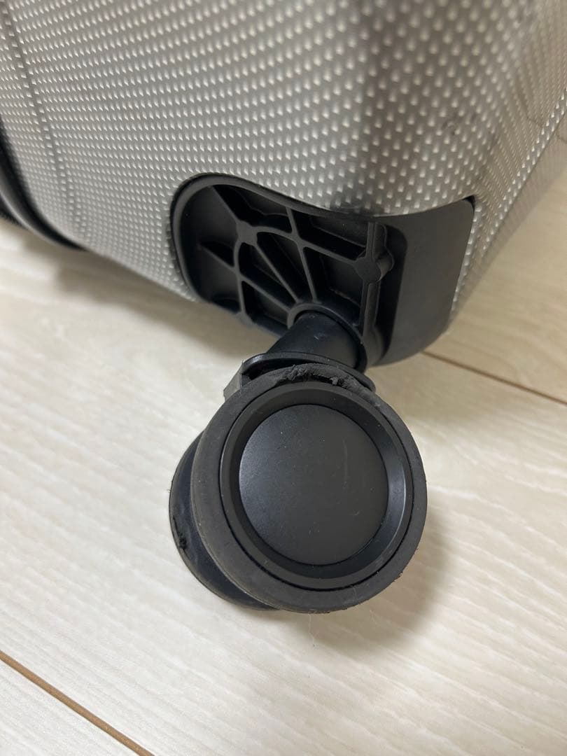 大きめ　キャリーケース