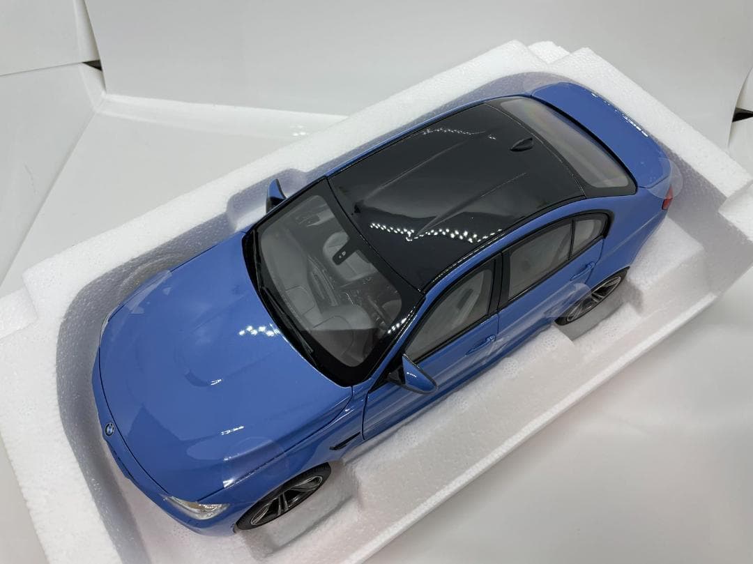 304-036 ノレブ 1/18 BMW M3 Competition 2017