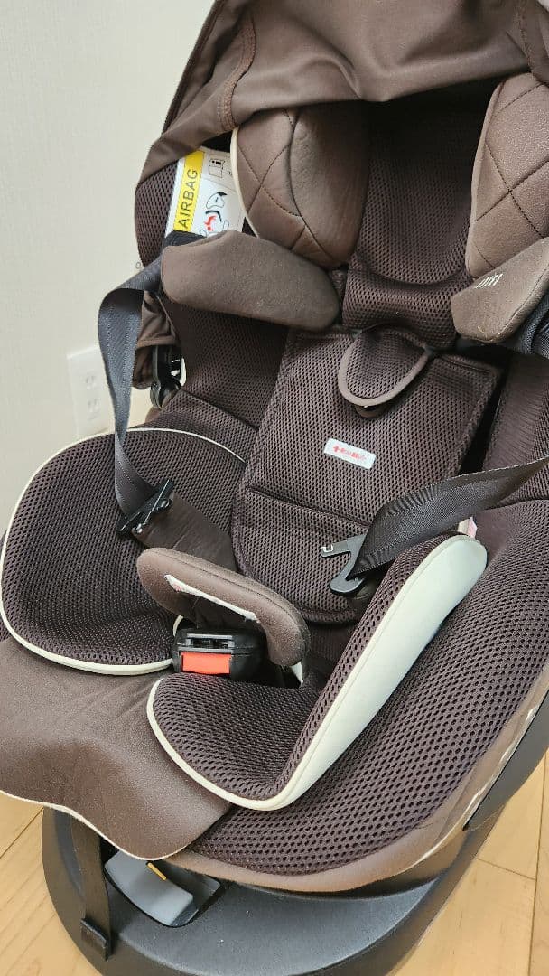 エールべべ　チャイルドシート　ISOFIX クルット6i　グランス